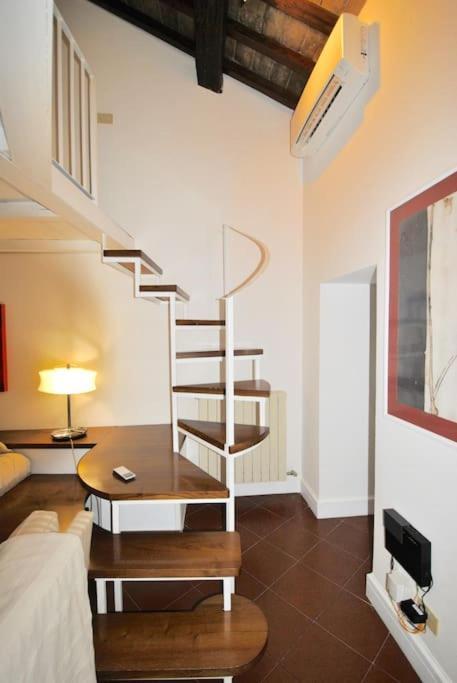 My Place In Trastevere Rome Bagian luar foto